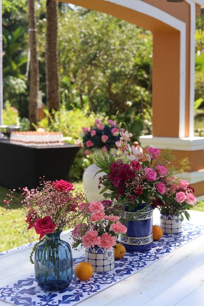 Tablescape and Floral detail — Brunch decor — Taj Exotica